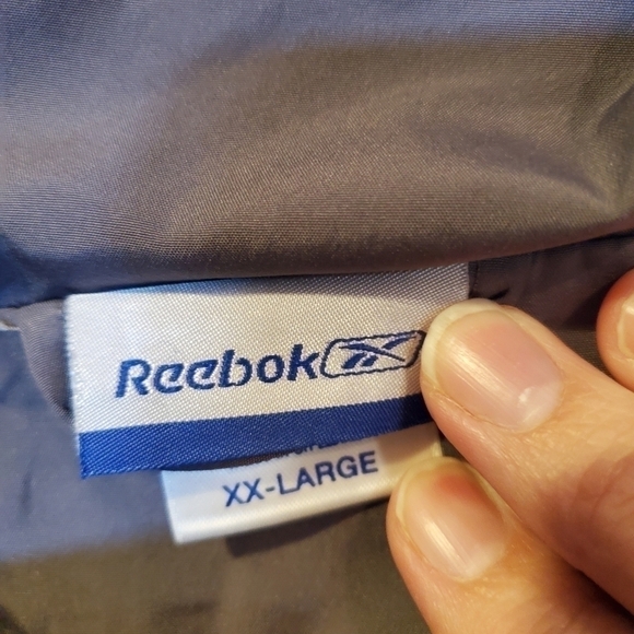 Reebok XXL Windbreaker Gray and Red - Picture 3 of 11